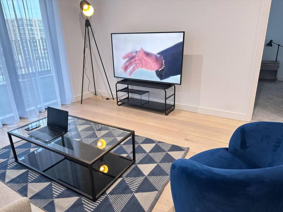 Spacious Modern 1 Bed Apartment. ลอนดอน ภายนอก รูปภาพ